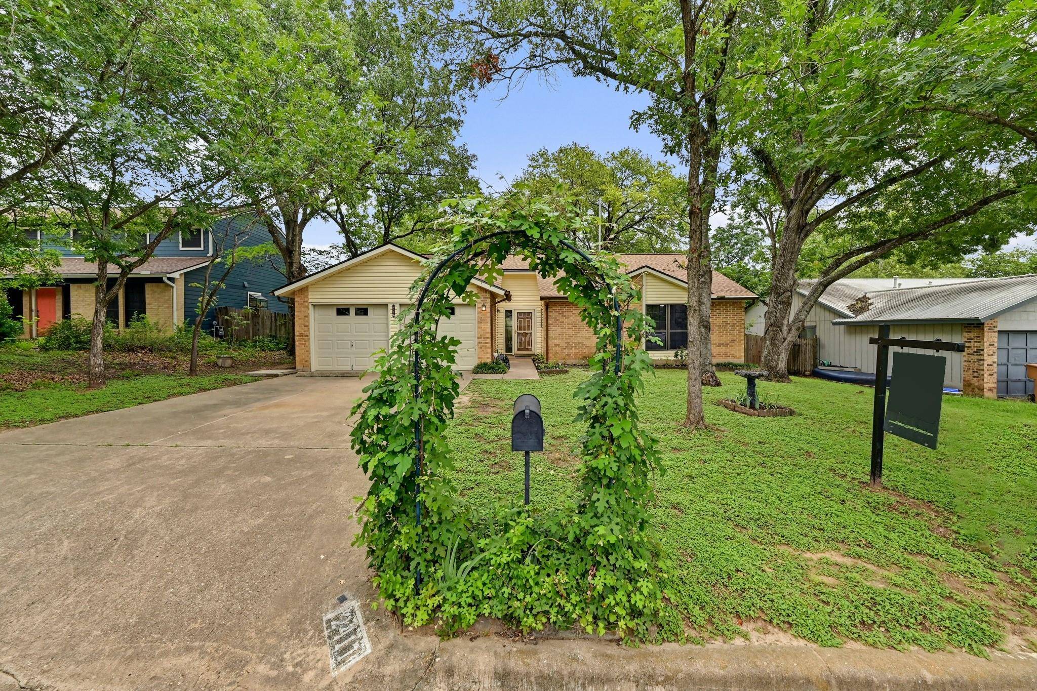 2411 Roehampton DR, Austin, TX 78745