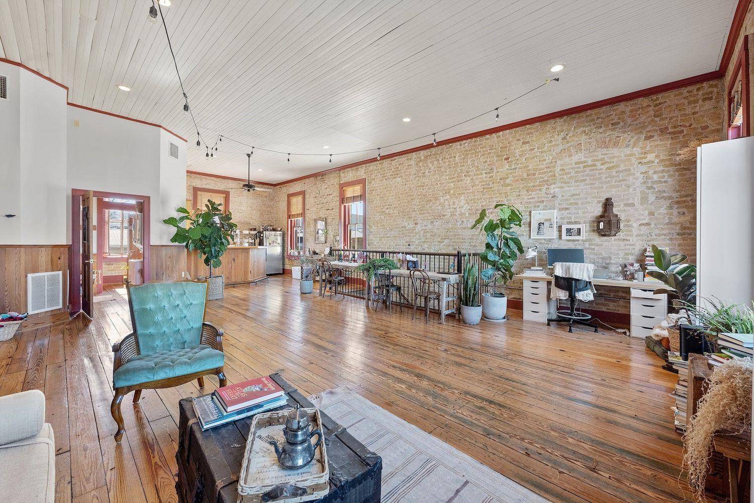707 Chestnut ST, Bastrop, TX 78602
