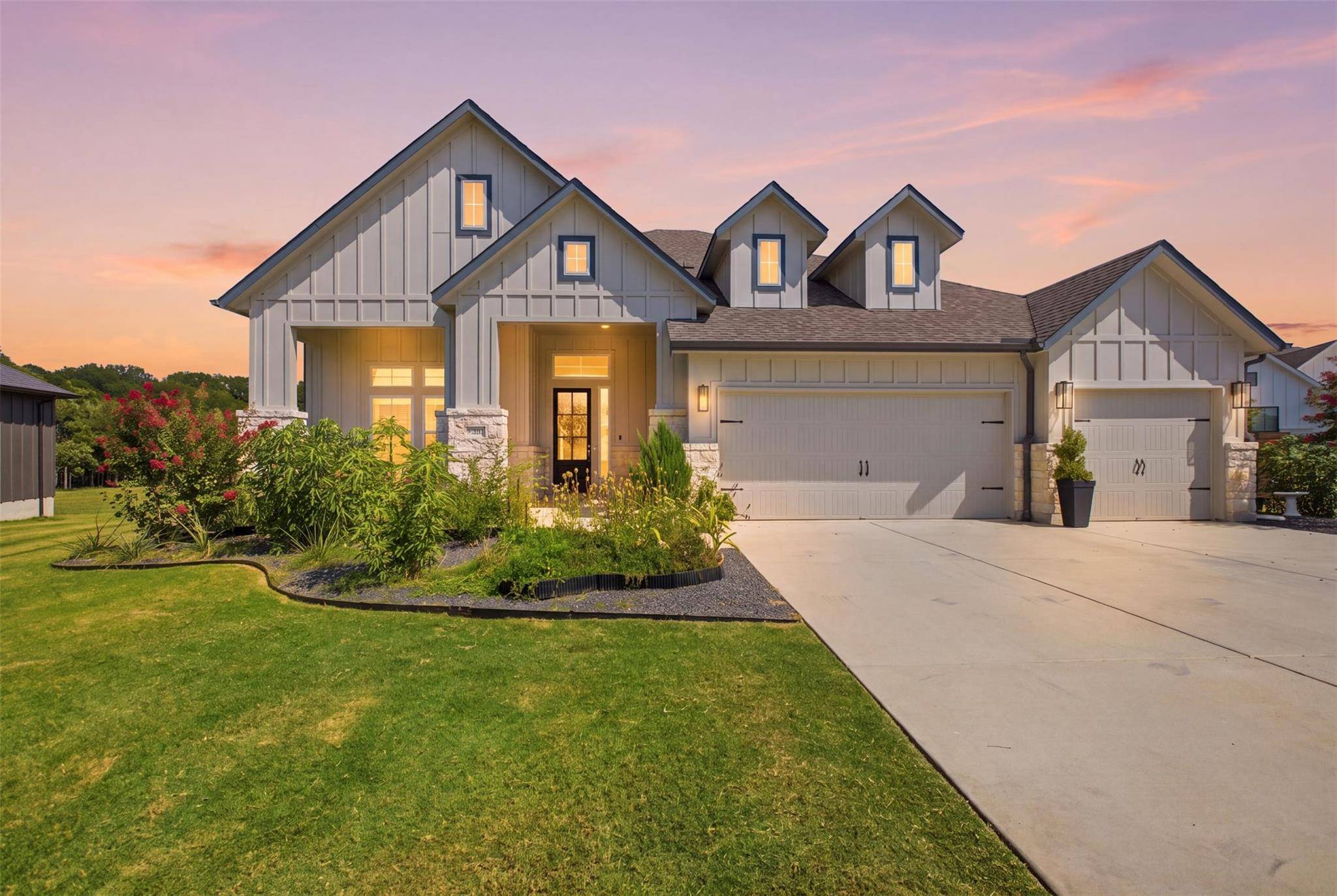 132 McNaughton DR, Liberty Hill, TX 78642