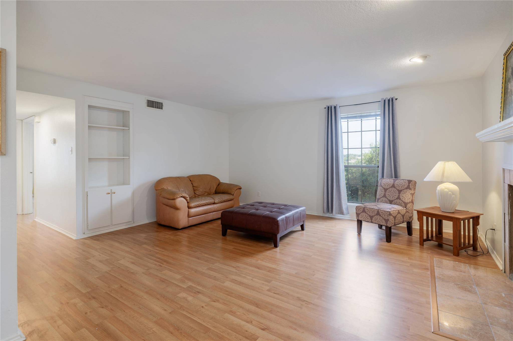 2401 Leon ST #212, Austin, TX 78705
