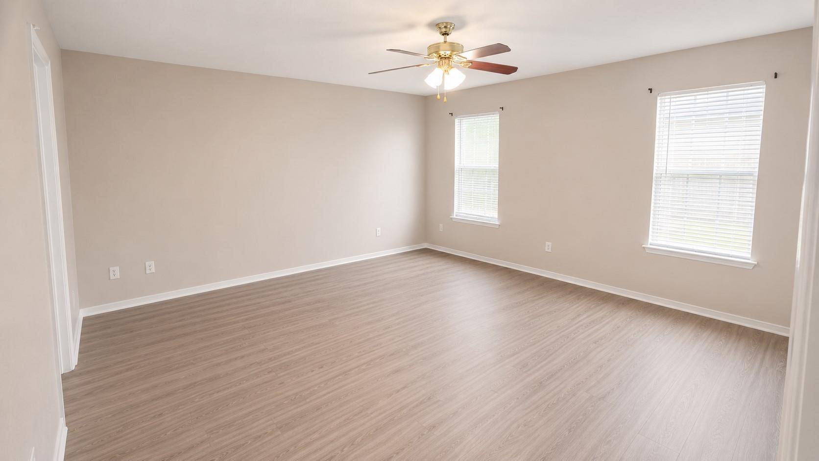 210 Lucky Clover LN, Hutto, TX 78634