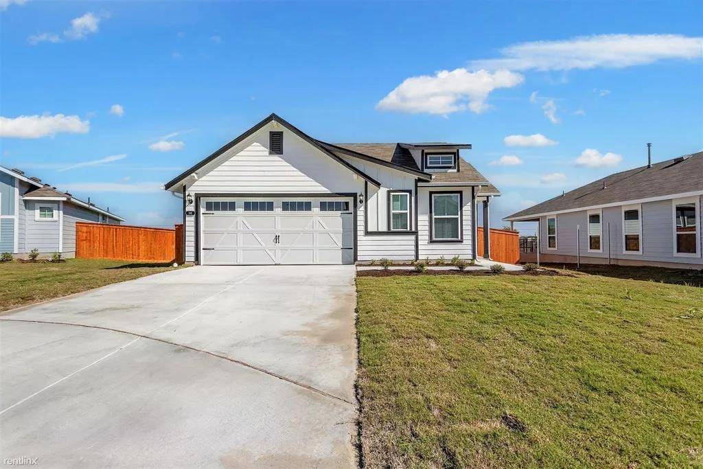 341 W Spiny Lizard LN W, San Marcos, TX 78666