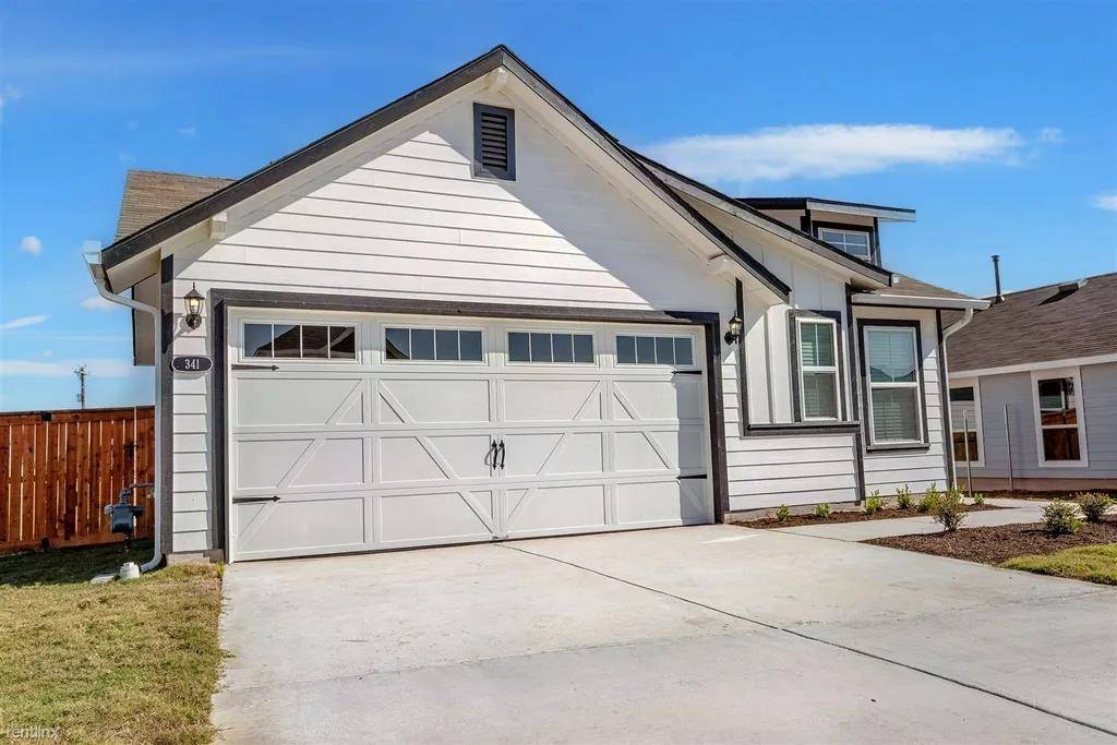 341 W Spiny Lizard LN W, San Marcos, TX 78666