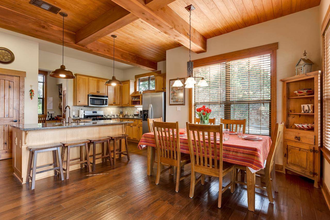 7412 Calming CT, Jonestown, TX 78645