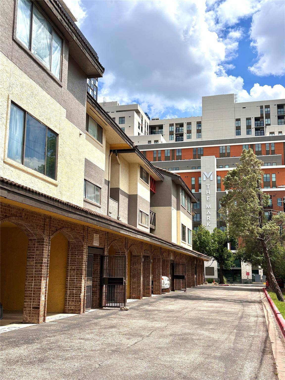 806 W 24th ST #202, Austin, TX 78705