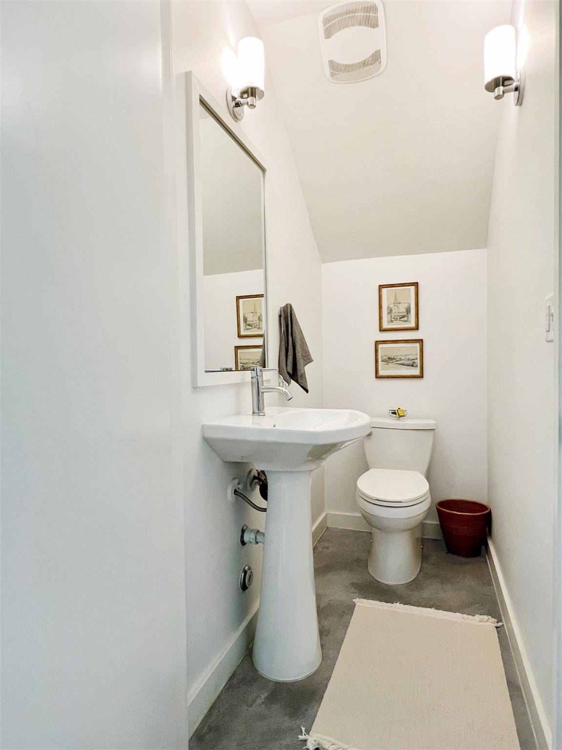 1204 Woodland Ave #B, Austin, TX 78704