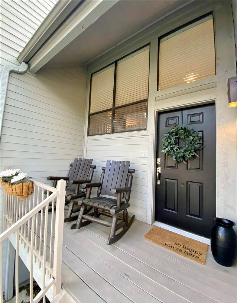 131 World Of Tennis SQ, Lakeway, TX 78738