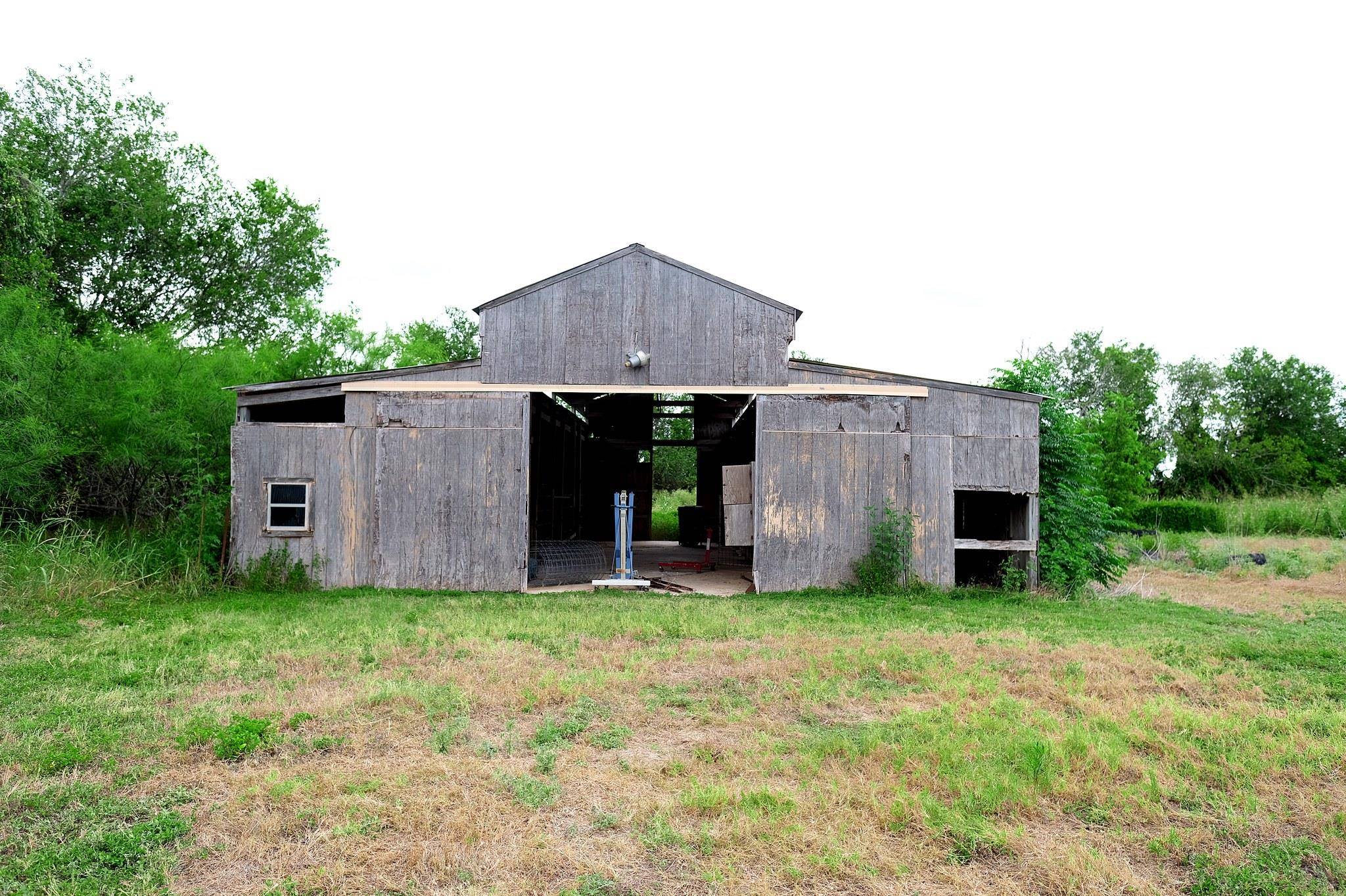 2303 Webberwood DR, Webberville, TX 78621