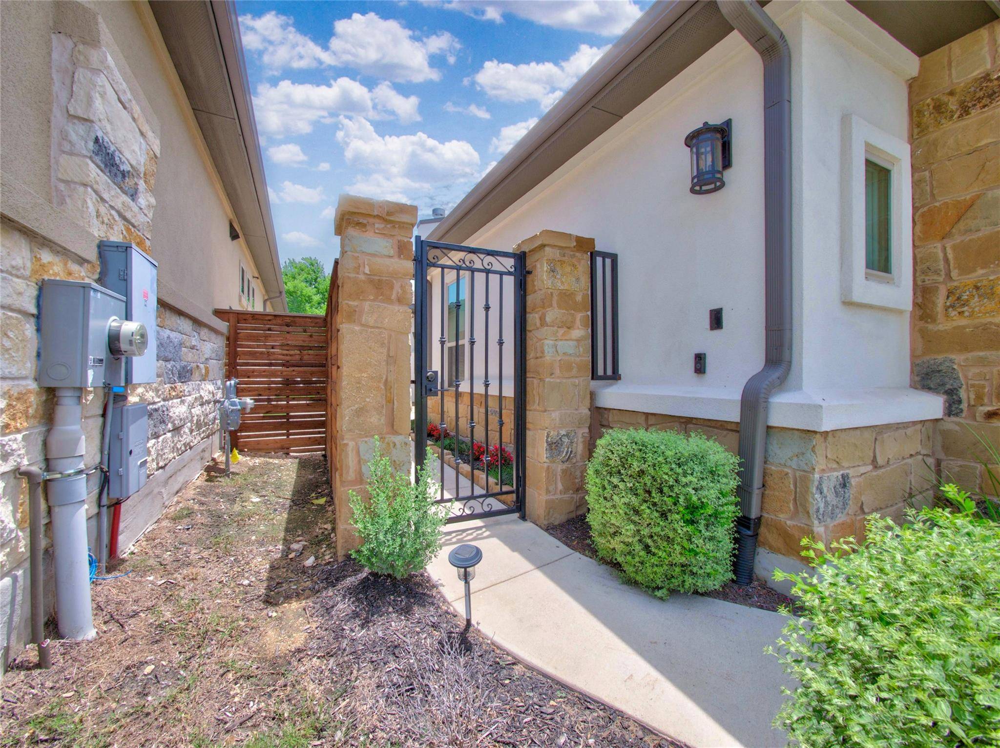 313 Skyflower DR #G, Georgetown, TX 78628