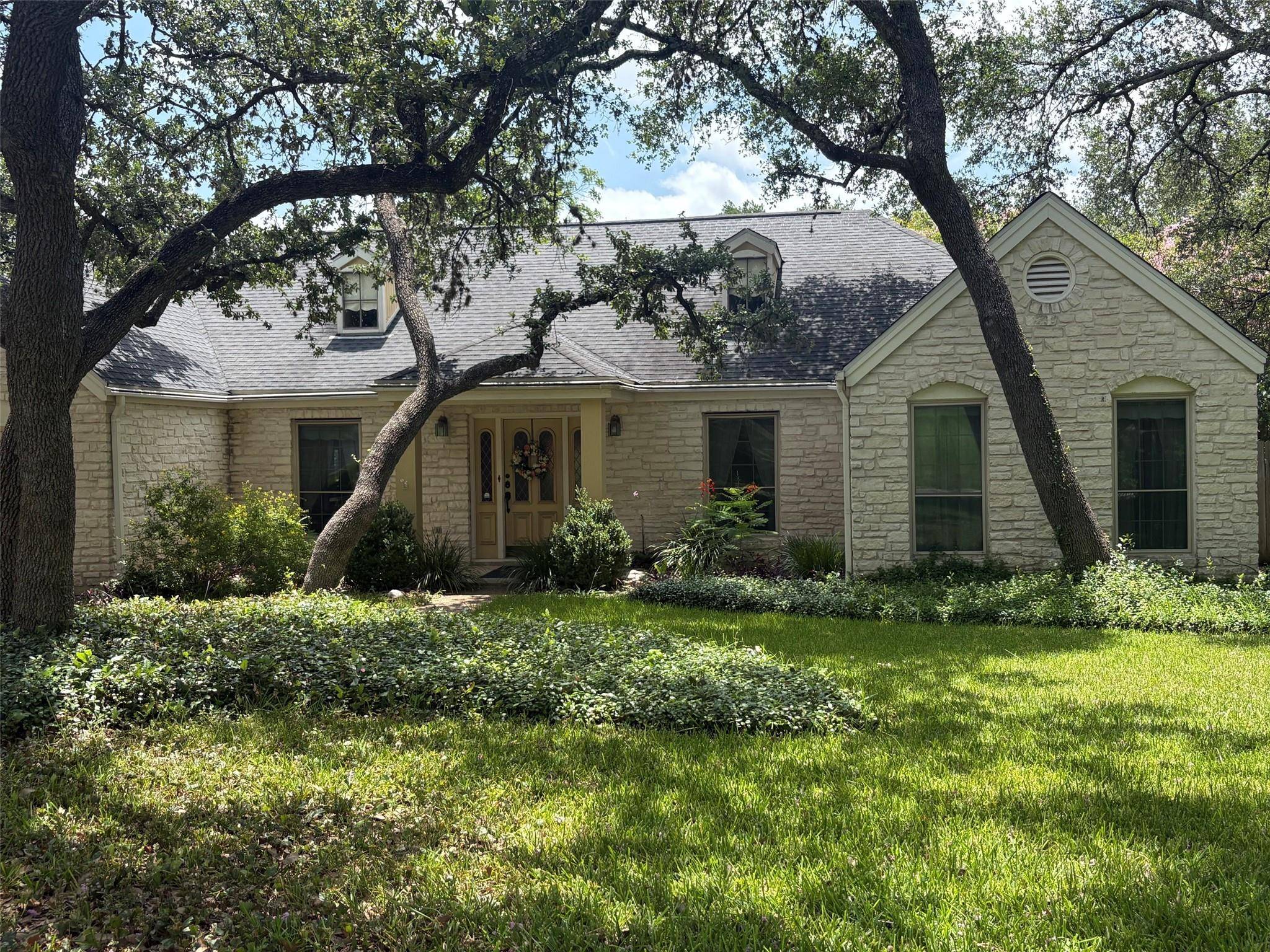 3131 Honey Tree LN, Austin, TX 78746