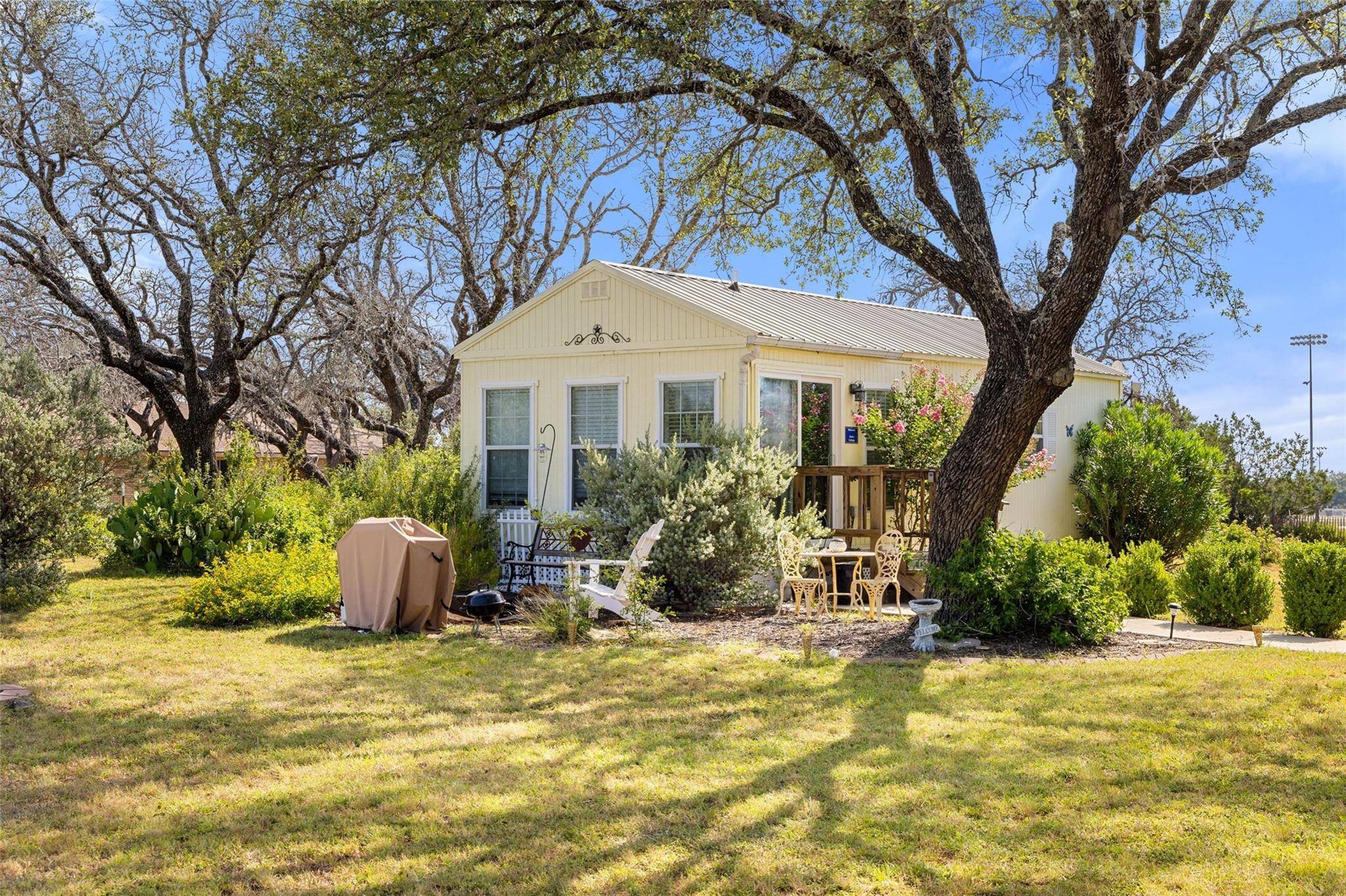 504 N Ave N, Johnson City, TX 78636