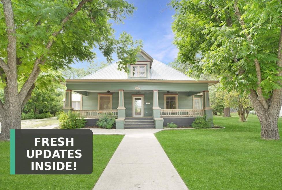 1222 W Hopkins ST, San Marcos, TX 78666