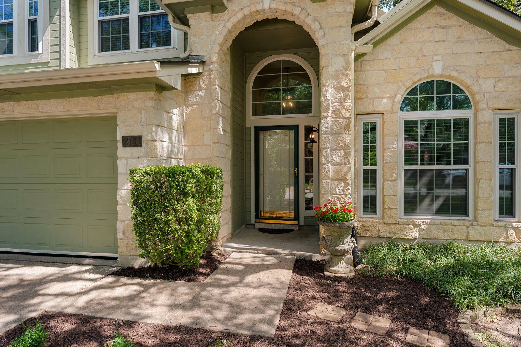2104 Lobelia DR, Cedar Park, TX 78613