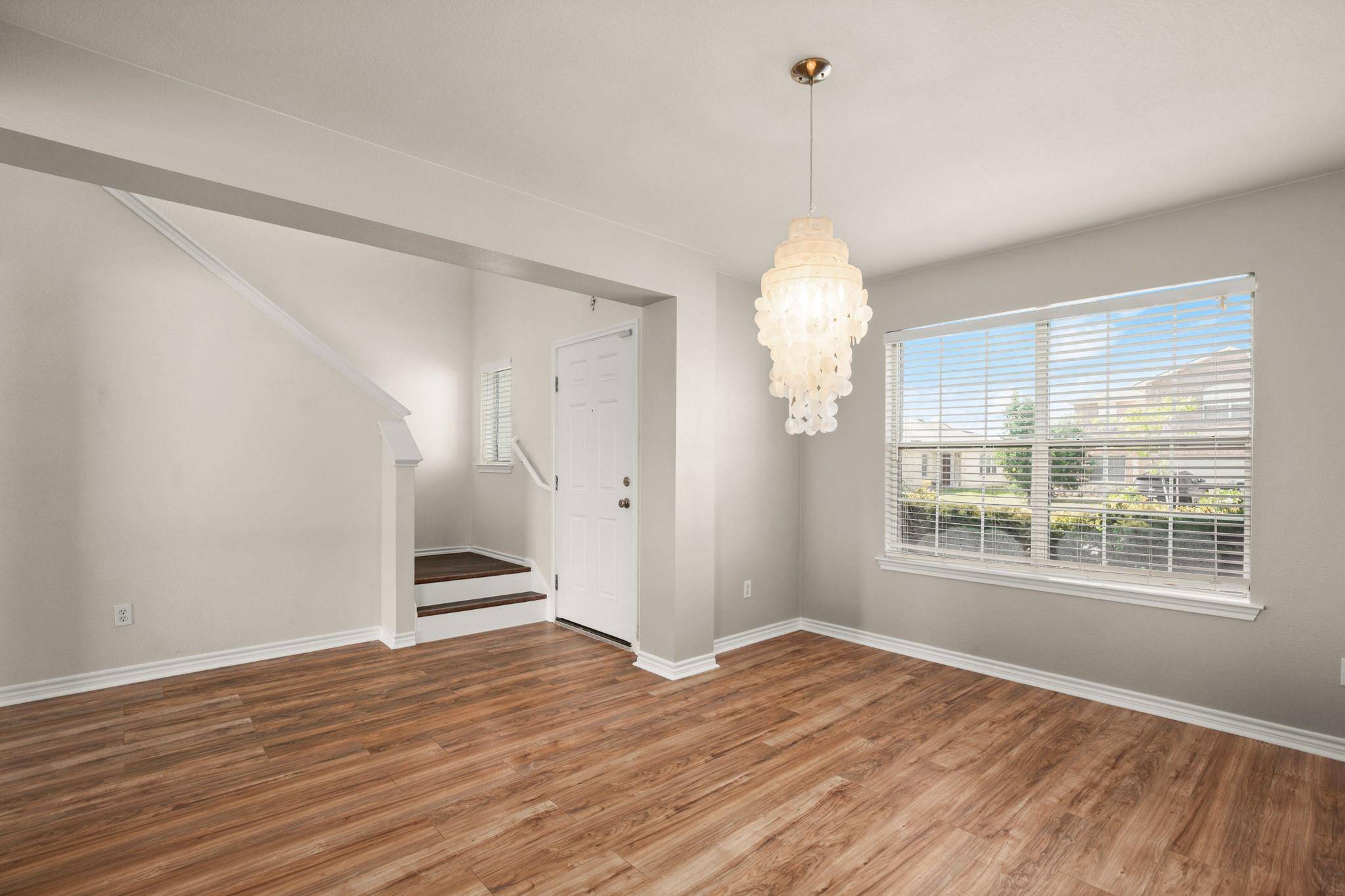 219 Brown ST, Hutto, TX 78634