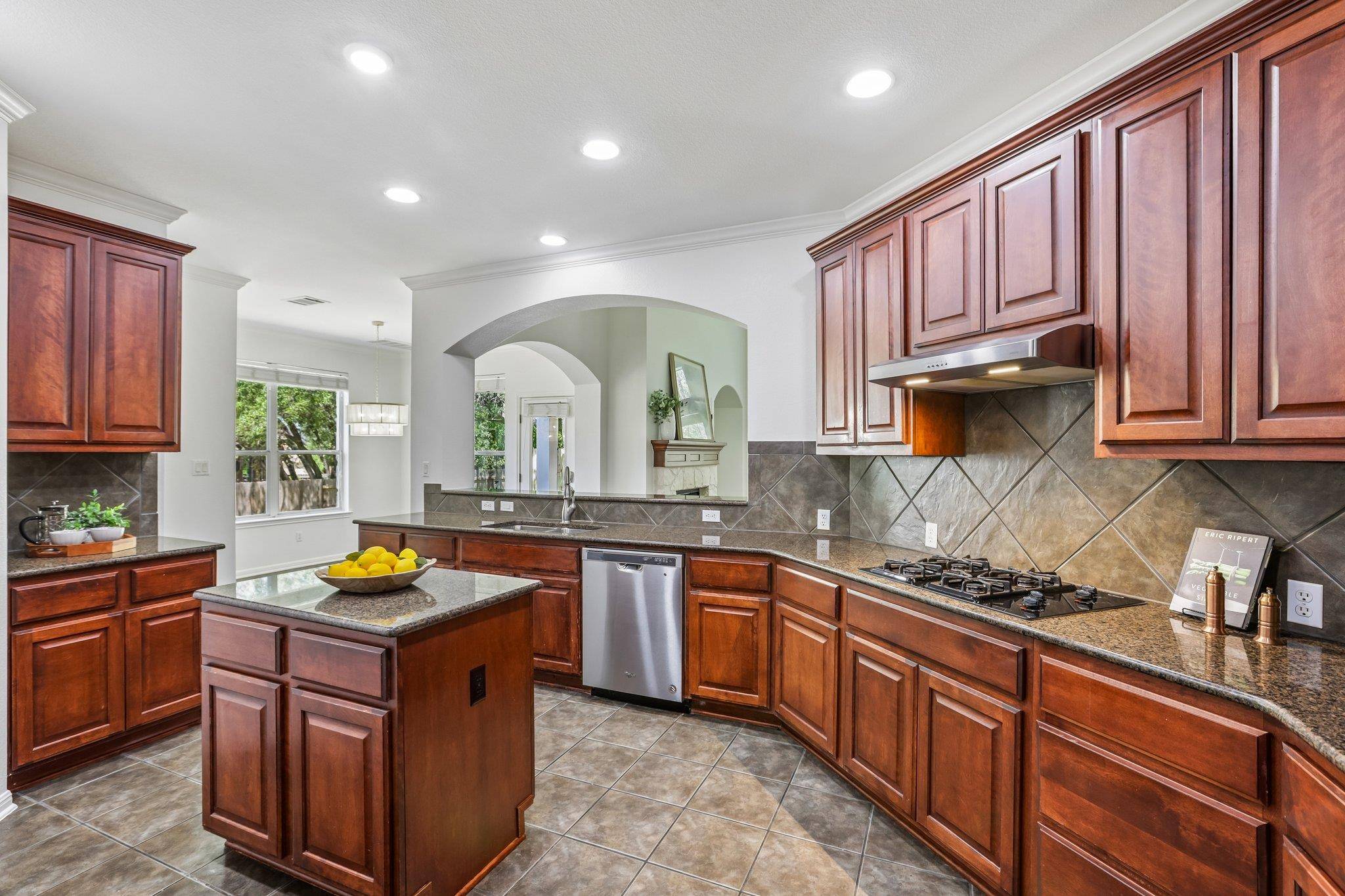 2521 Lipizzan DR, Austin, TX 78732