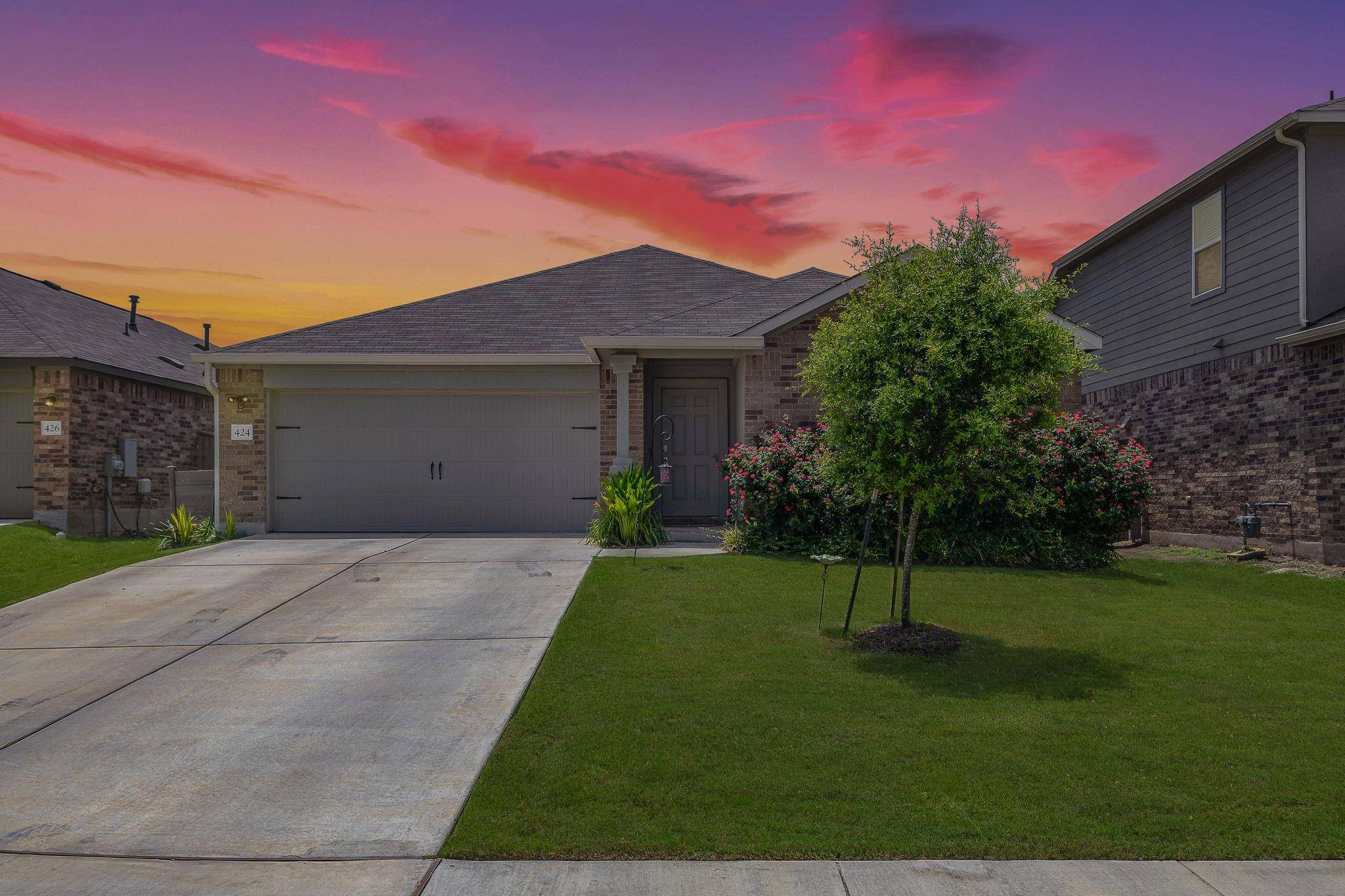 424 Sebring CIR, Hutto, TX 78634