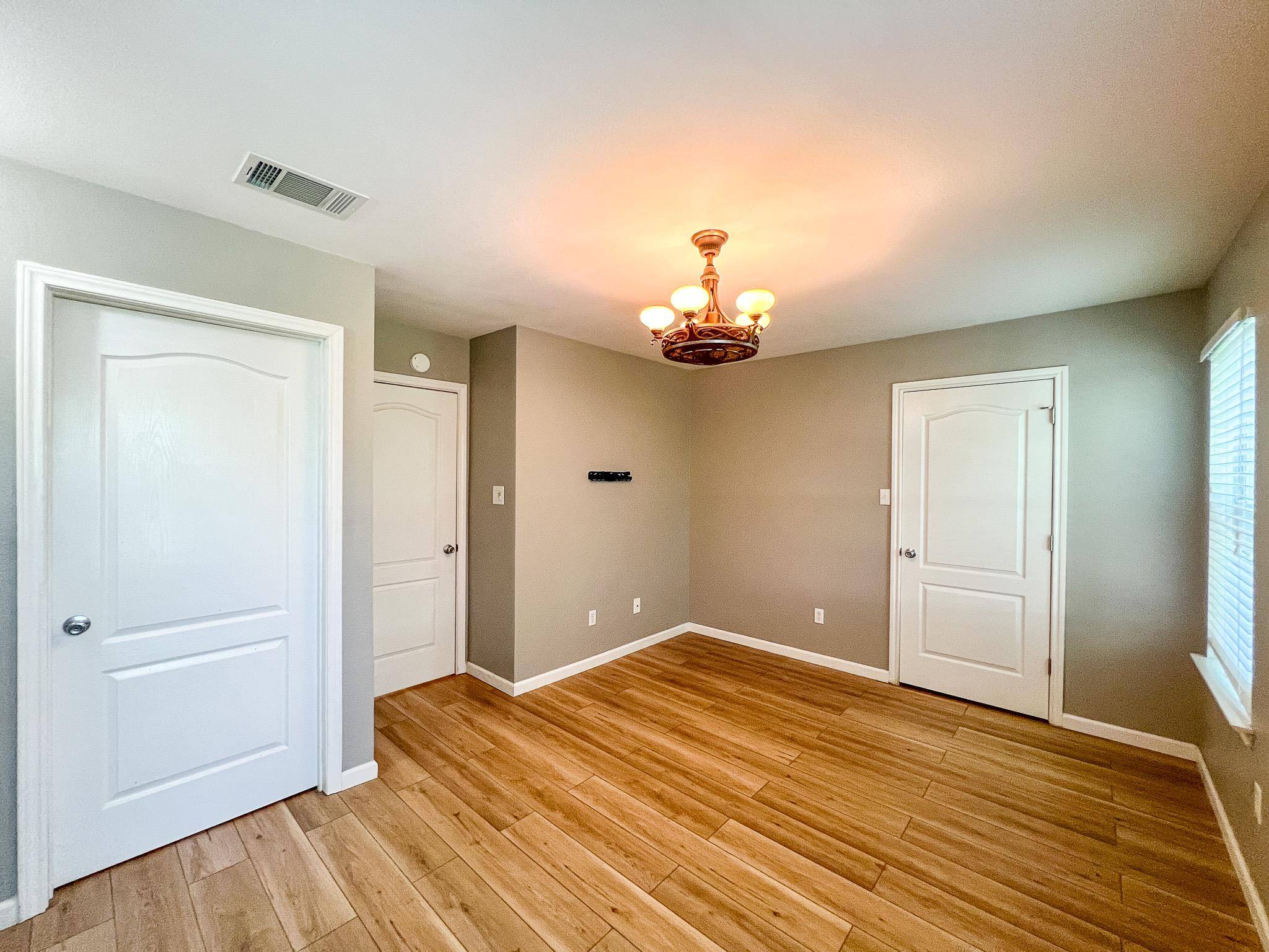 298 Jack Rabbit LN, Buda, TX 78610