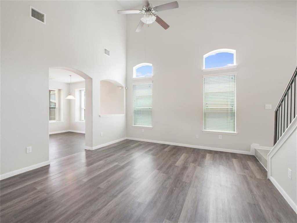 12112 Timber Arch LN, Manor, TX 78653