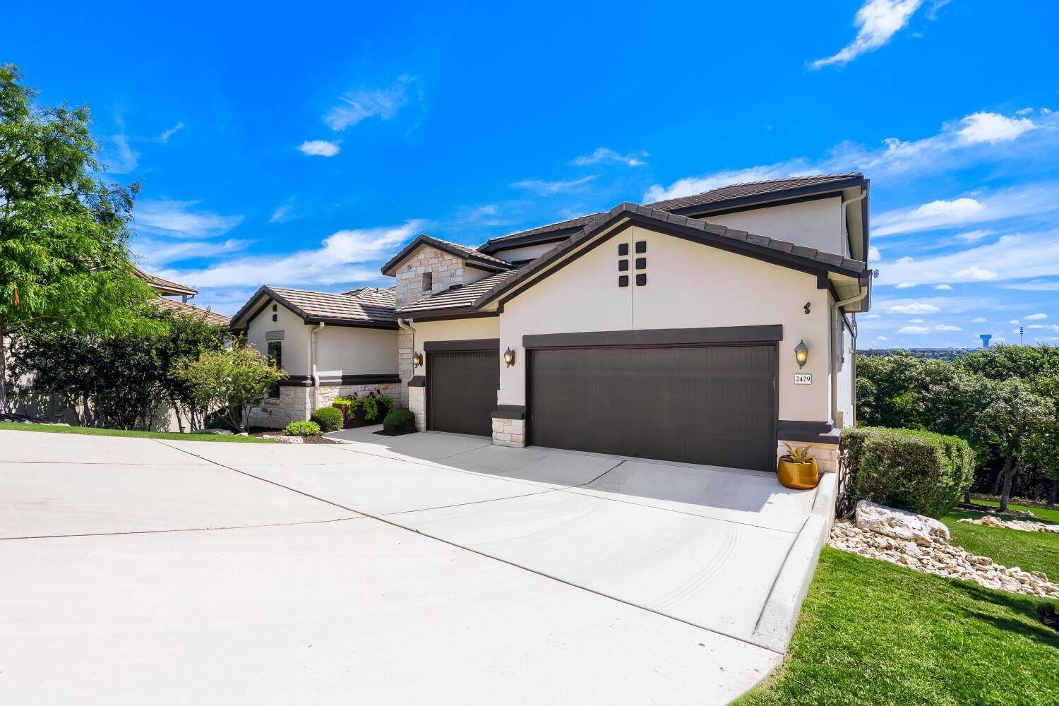 2429 Costa Del Sol DR, Leander, TX 78641