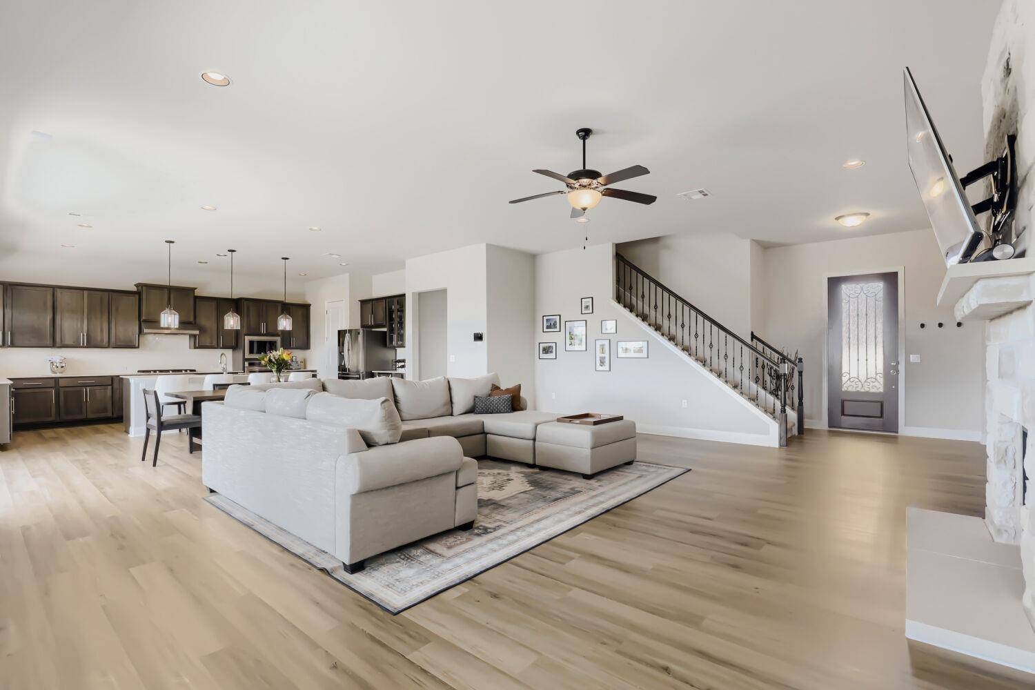 2429 Costa Del Sol DR, Leander, TX 78641