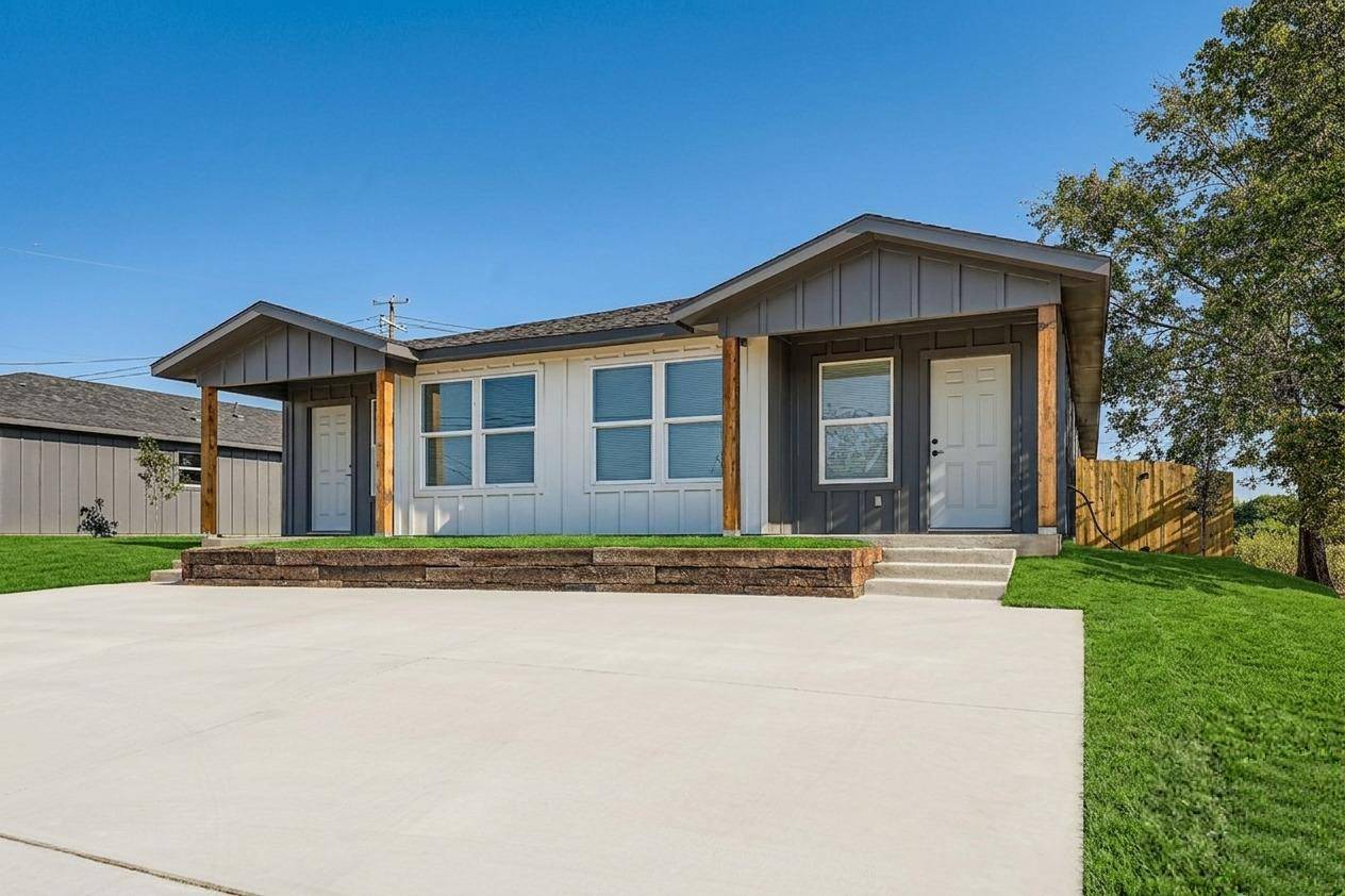111 Fisher ST #A & B, Elgin, TX 78621