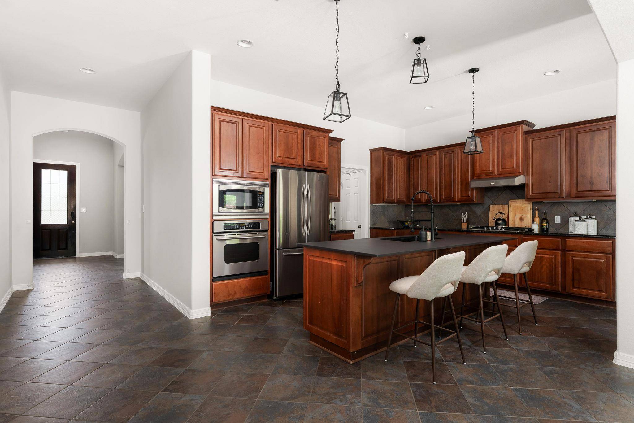 4201 Greatview DR, Round Rock, TX 78665