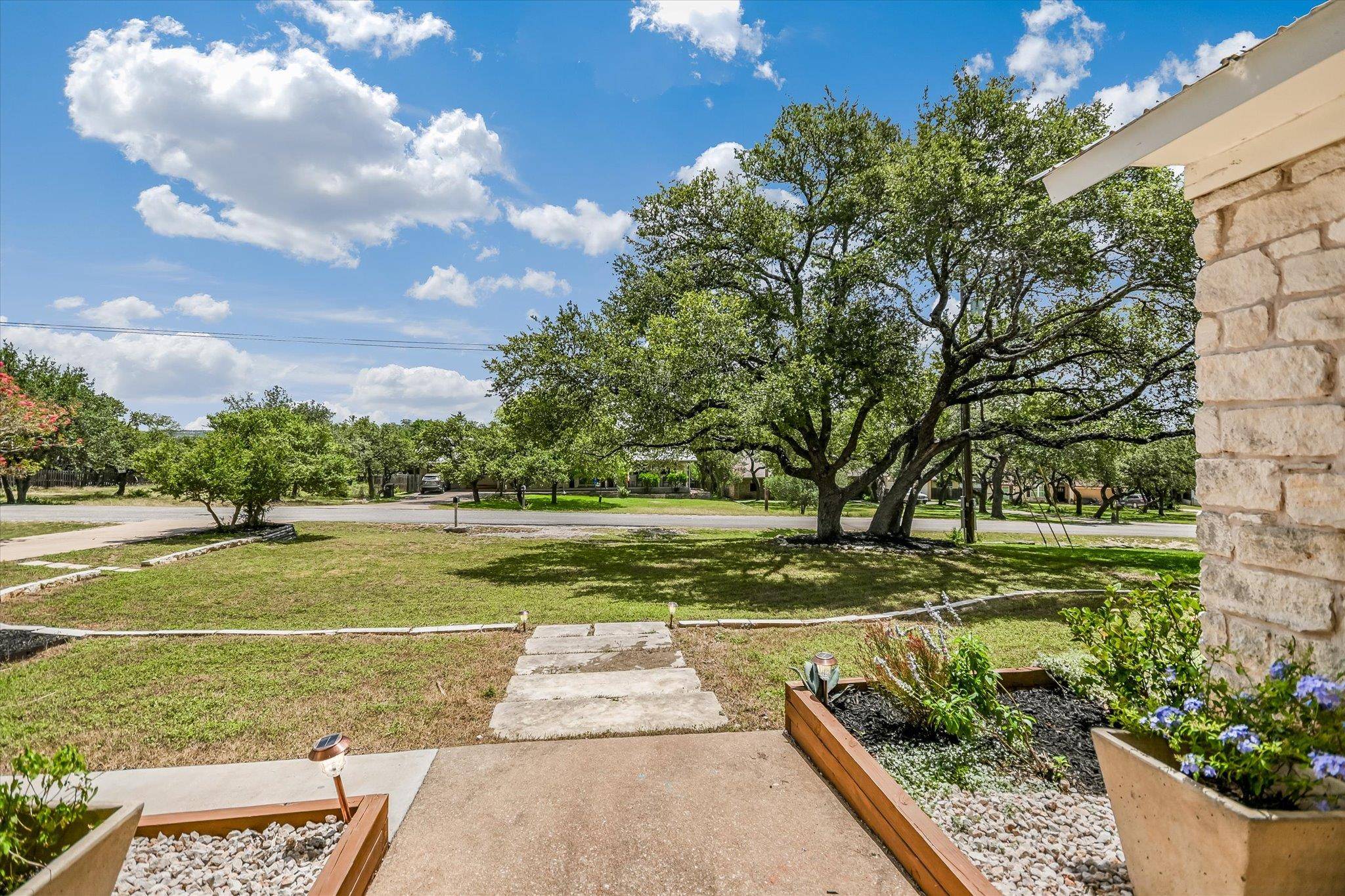 160 Donna DR, Wimberley, TX 78676