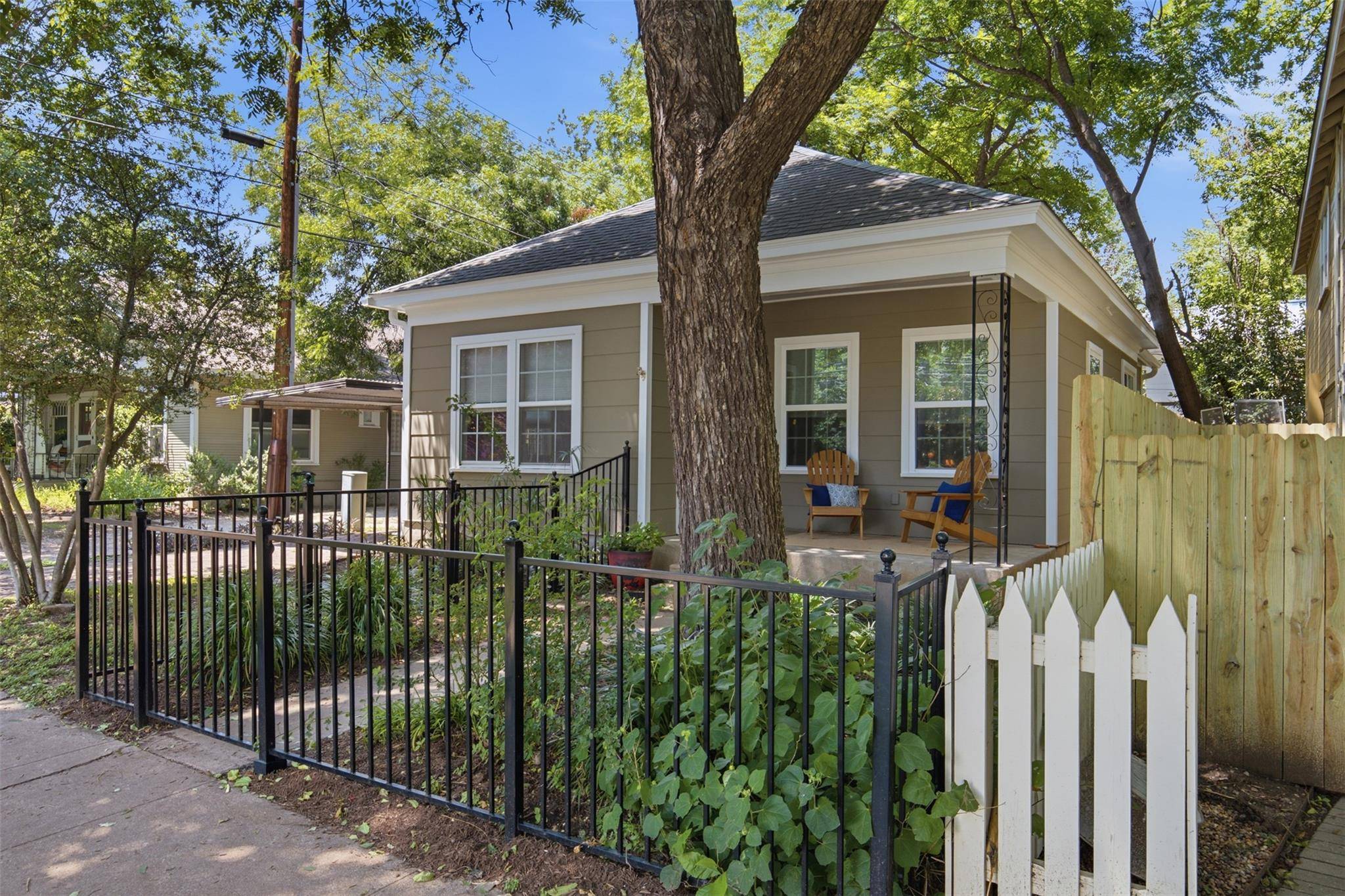 206 E 43rd ST, Austin, TX 78751