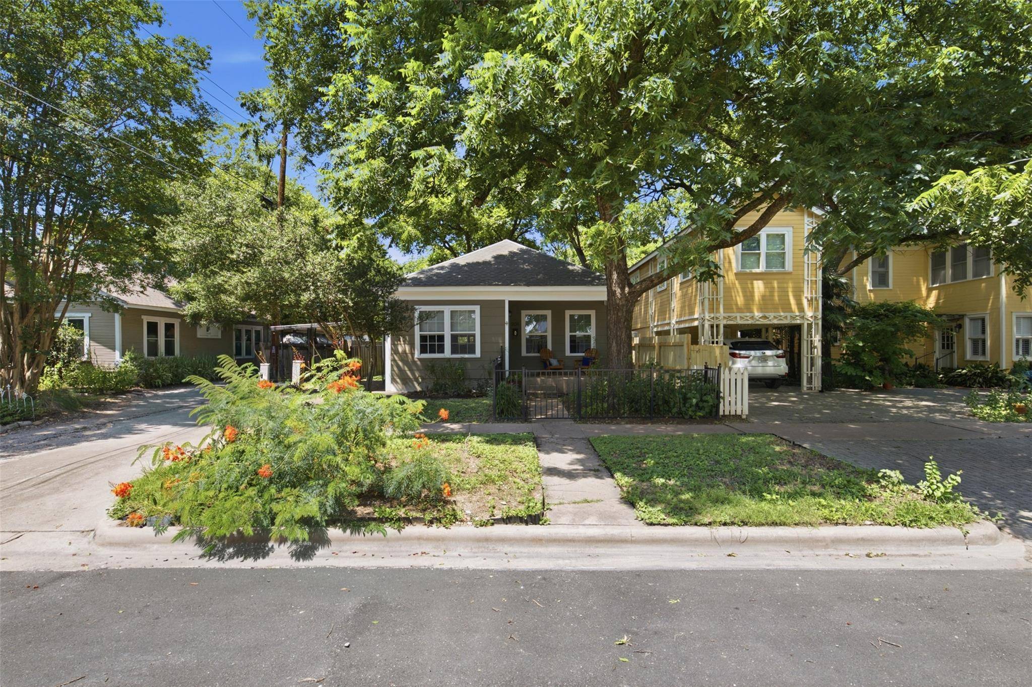 206 E 43rd ST, Austin, TX 78751