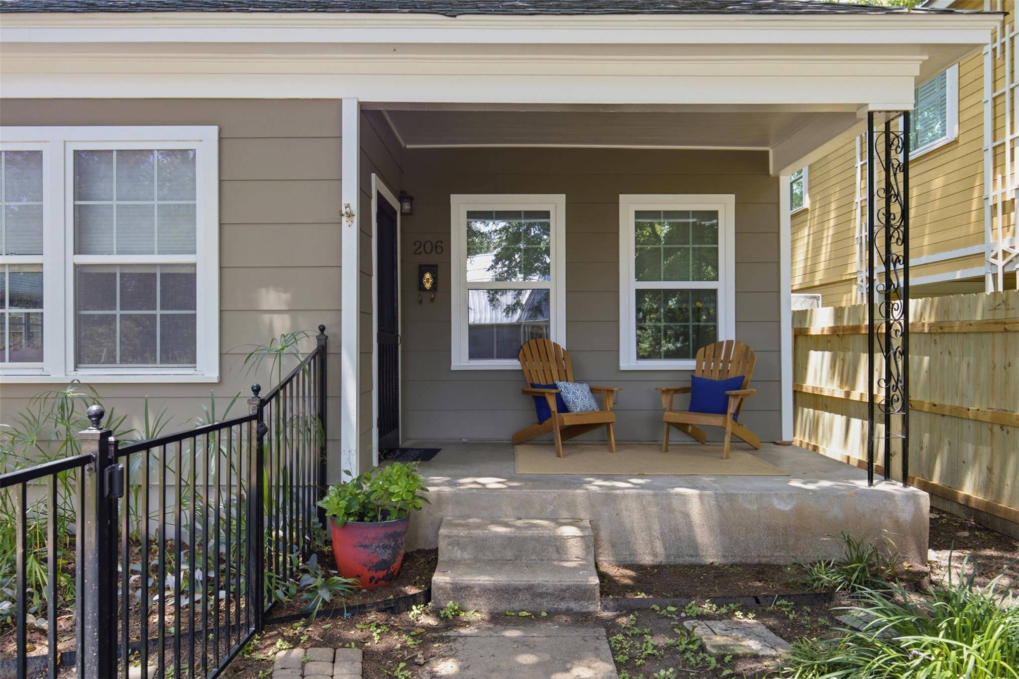 206 E 43rd ST, Austin, TX 78751