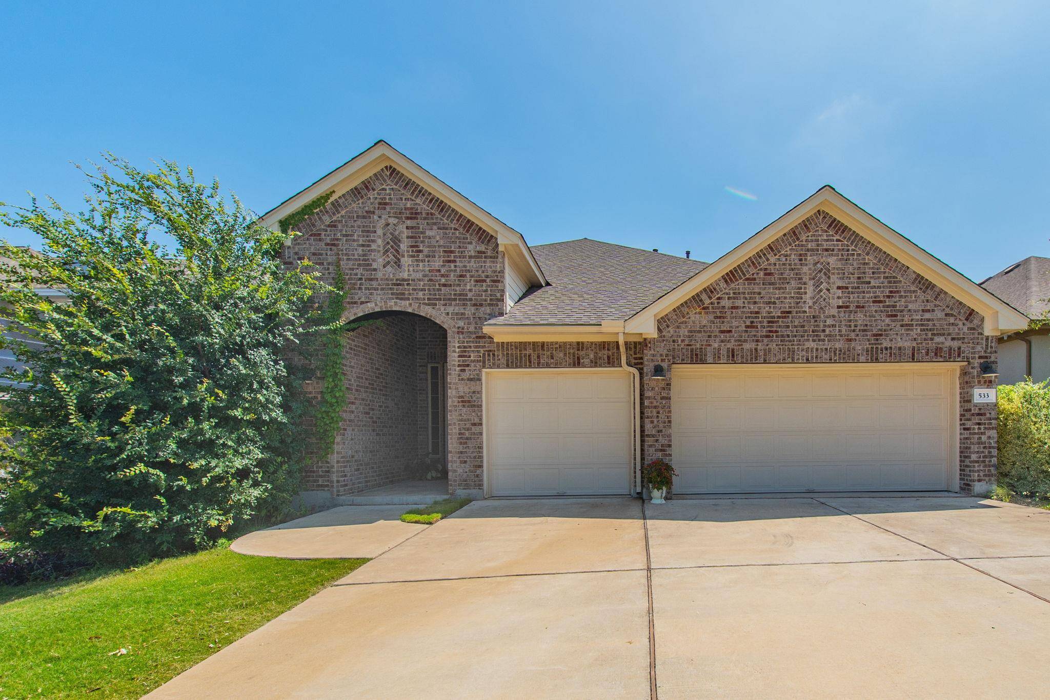 533 Founders RDG, Dripping Springs, TX 78620