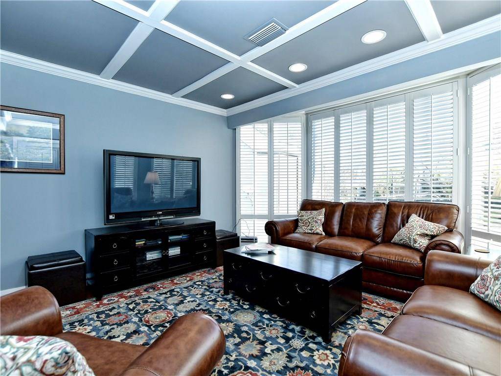 120 World Of Tennis SQ, Lakeway, TX 78738