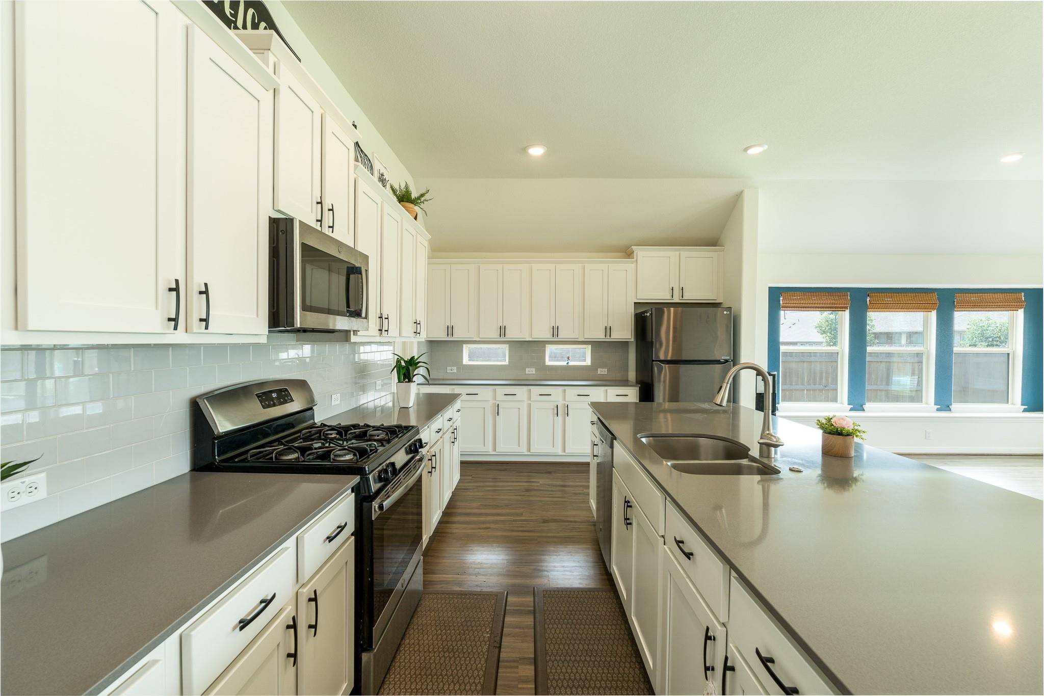 117 Skylark LN, Hutto, TX 78634
