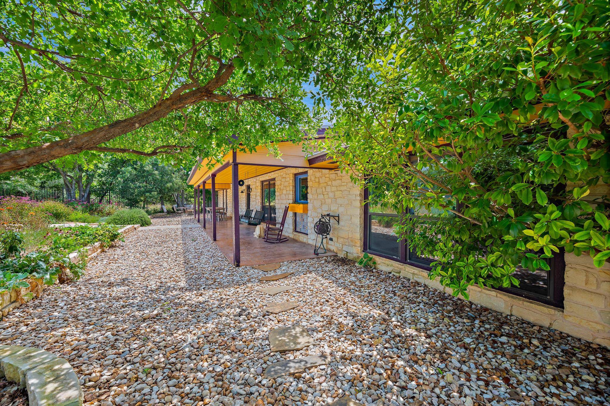 501 Liberty DR, Liberty Hill, TX 78642