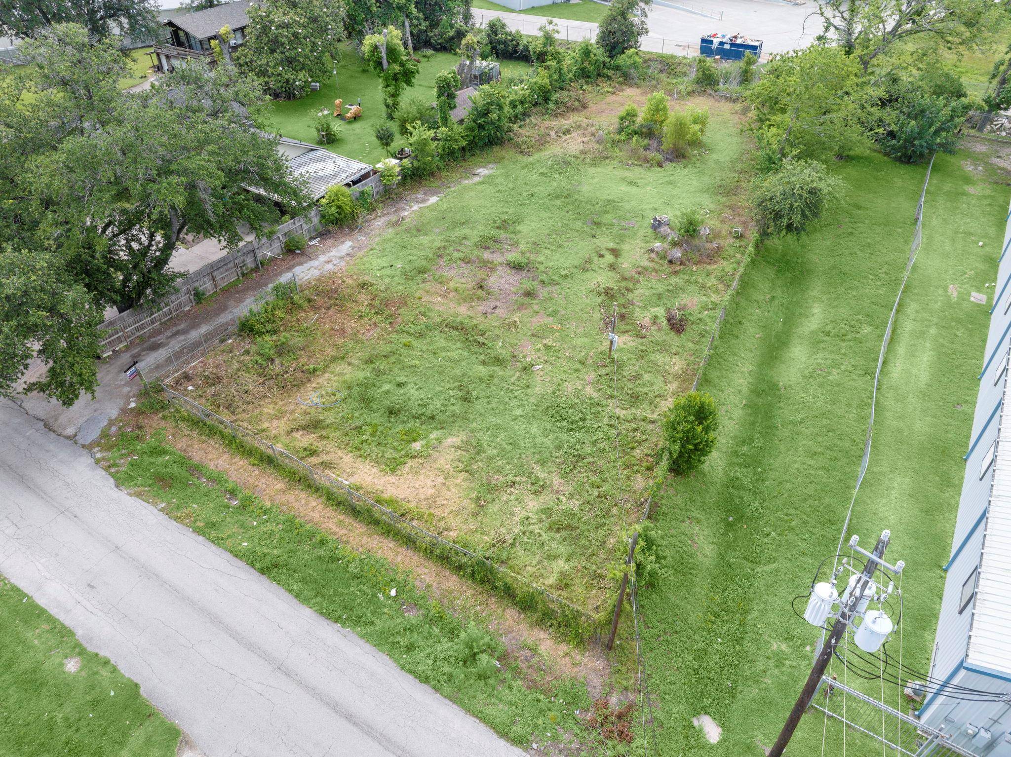 345 Delz ST, Houston, TX 77018