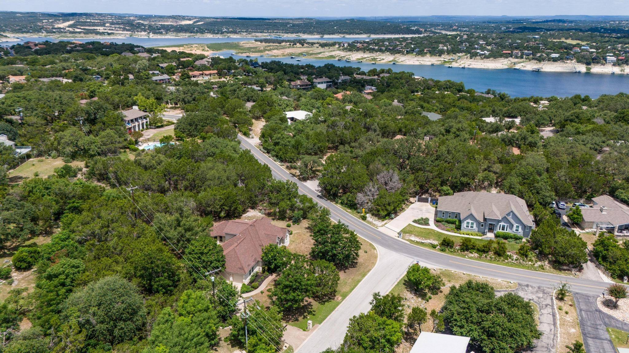 501 Flamingo BLVD, Lakeway, TX 78734