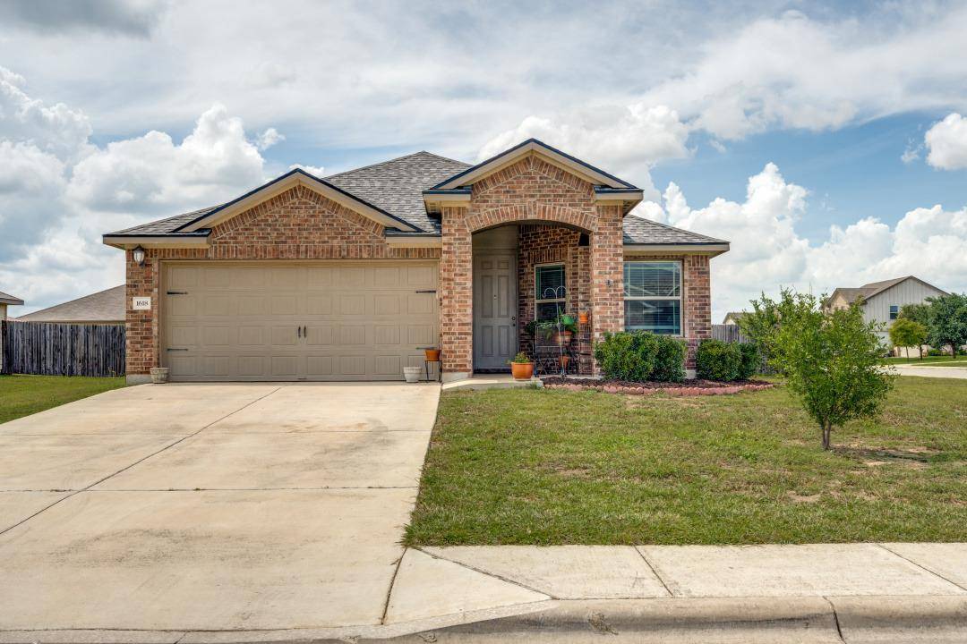 1618 Woodlands DR, Kyle, TX 78640