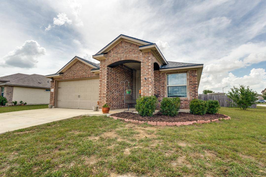 1618 Woodlands DR, Kyle, TX 78640