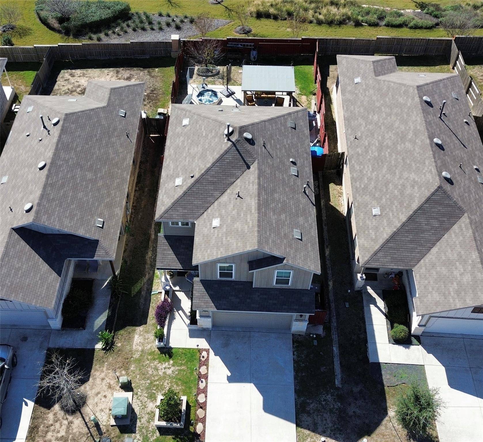 426 Eves Necklace DR, Buda, TX 78610