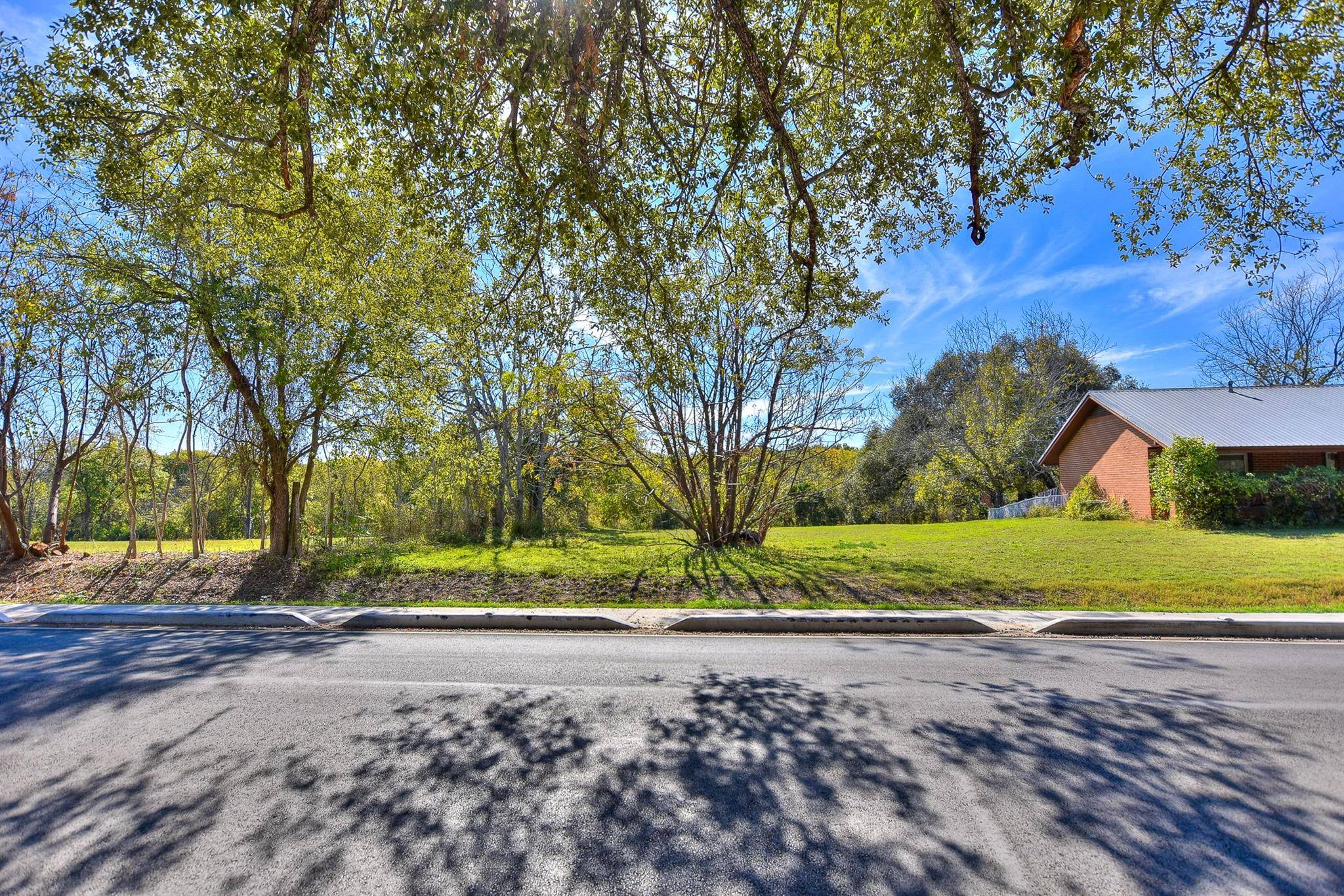 210 E Morrow ST, Georgetown, TX 78626