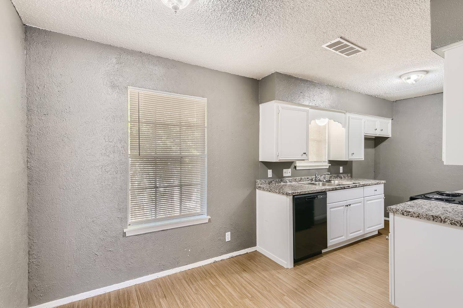 2516 Glen Springs WAY #B, Austin, TX 78741