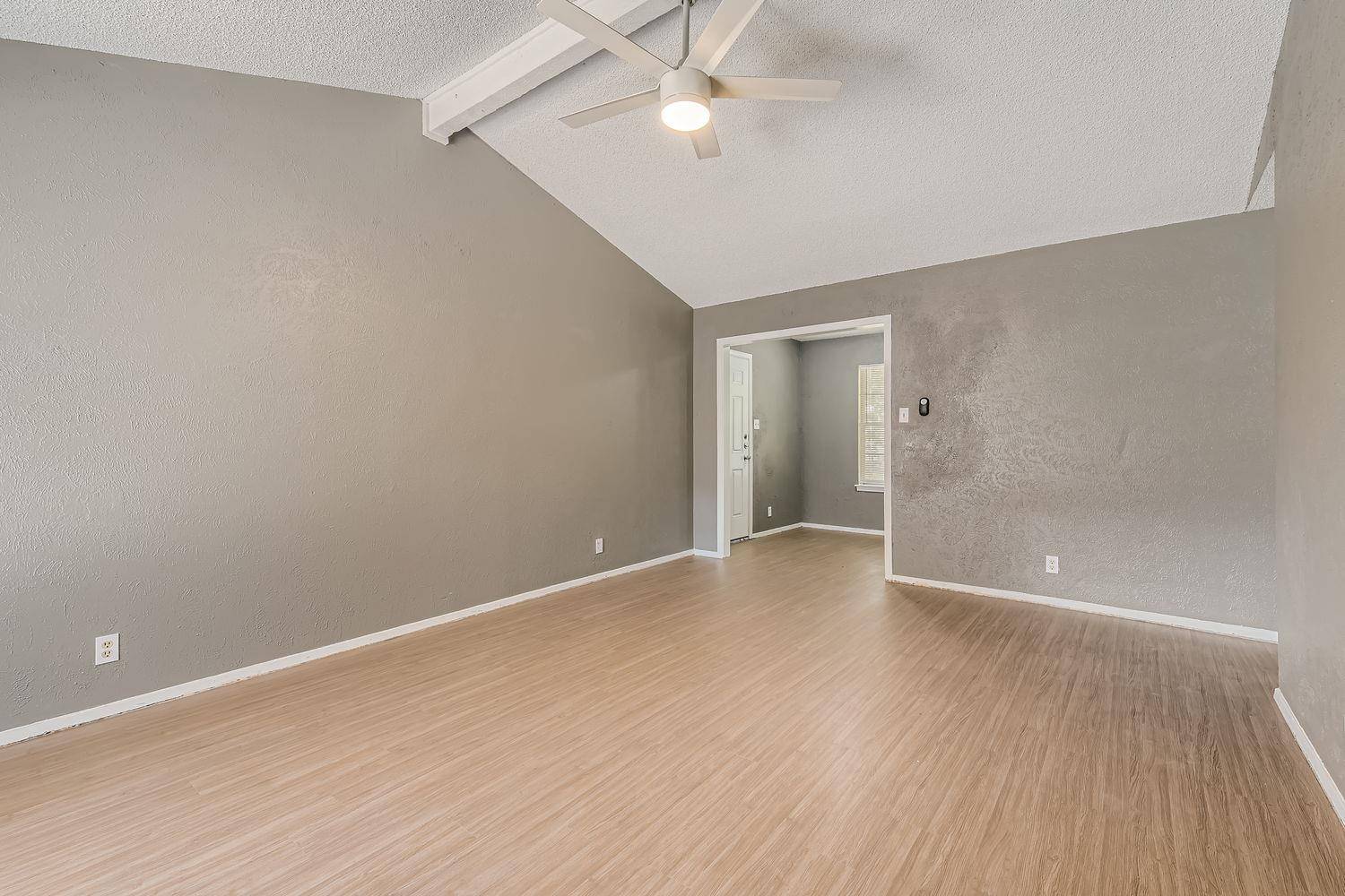 2516 Glen Springs WAY #B, Austin, TX 78741