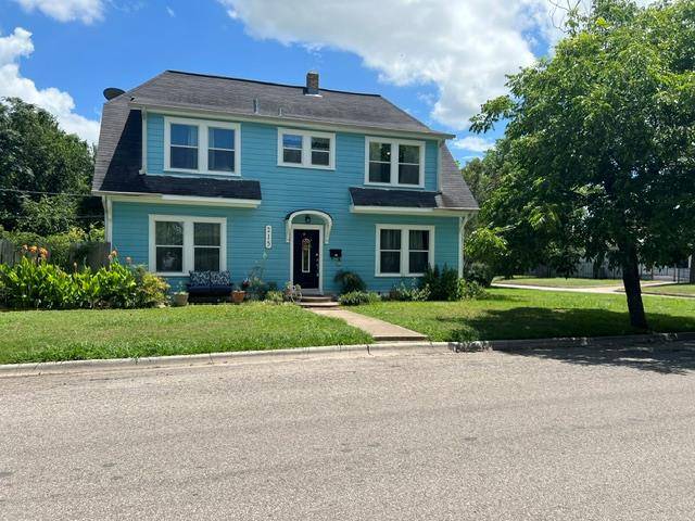 215 W 7th ST, Taylor, TX 76574