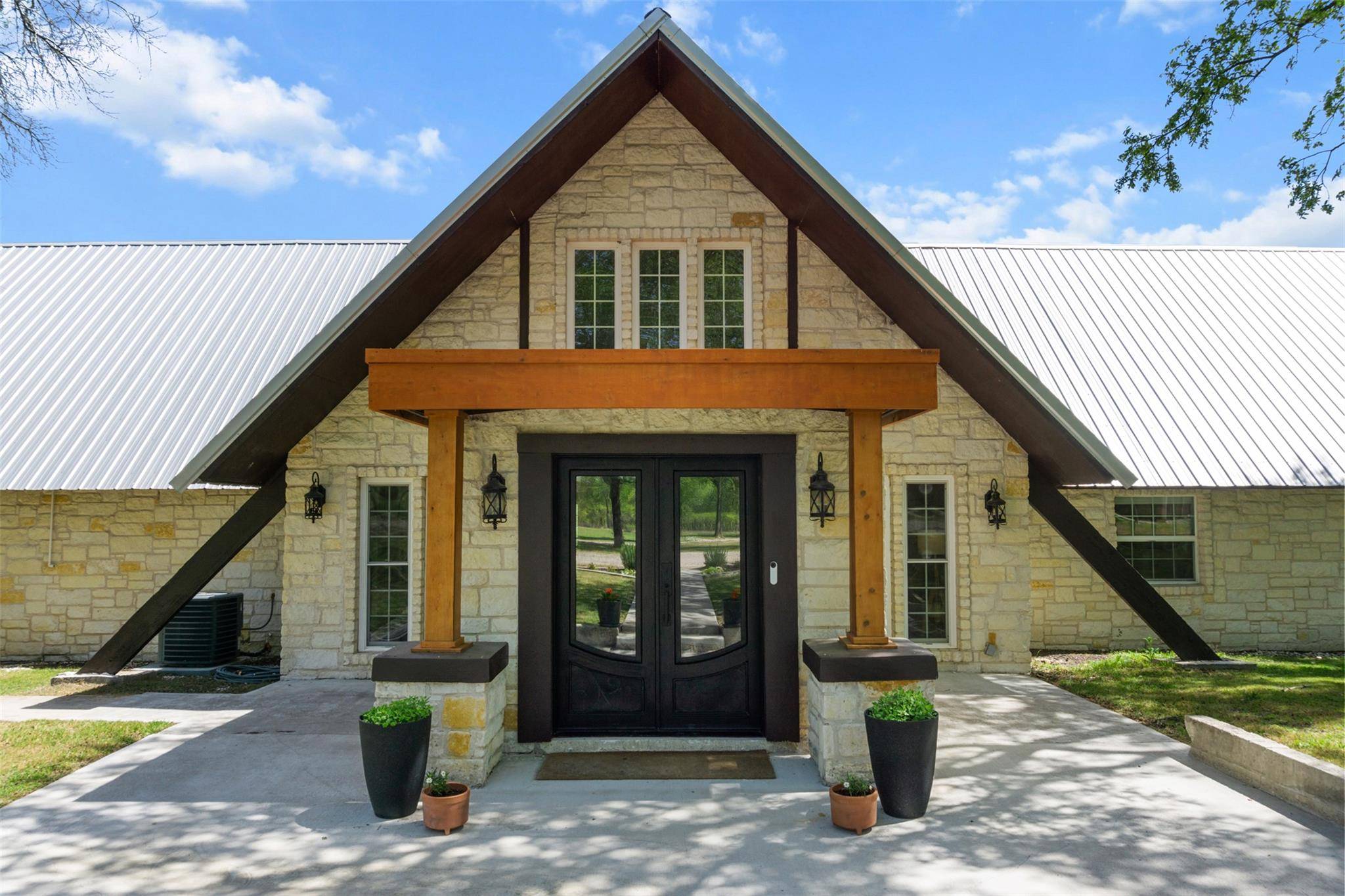 4530 Fm 86, Luling, TX 78648