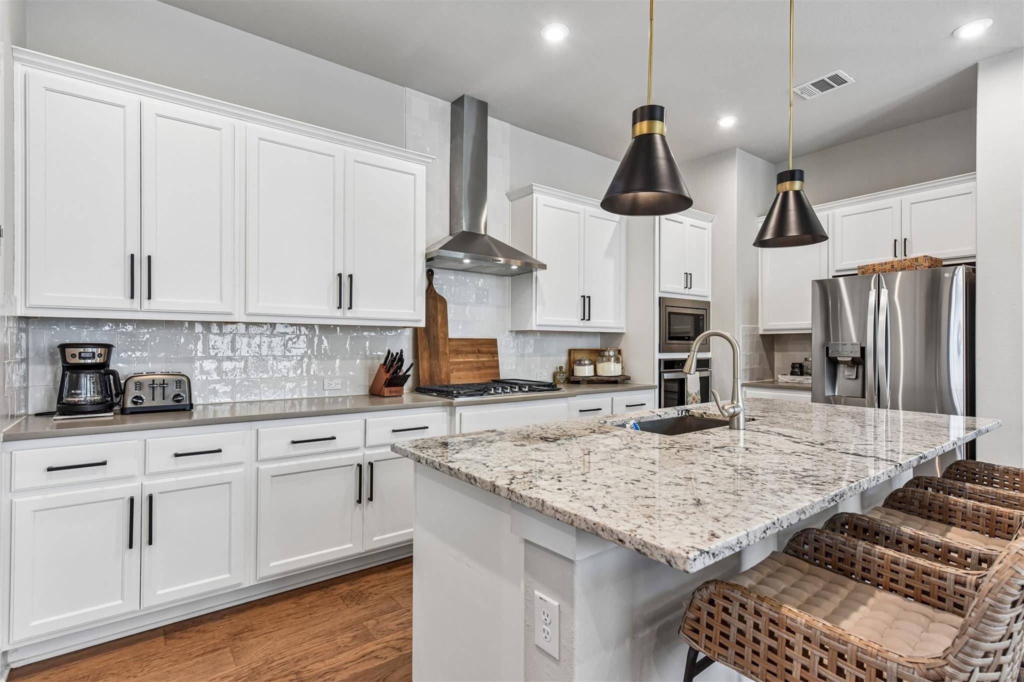 240 Diamondback DR, Georgetown, TX 78628