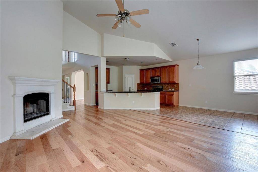 14409 American Kestrel DR, Austin, TX 78738