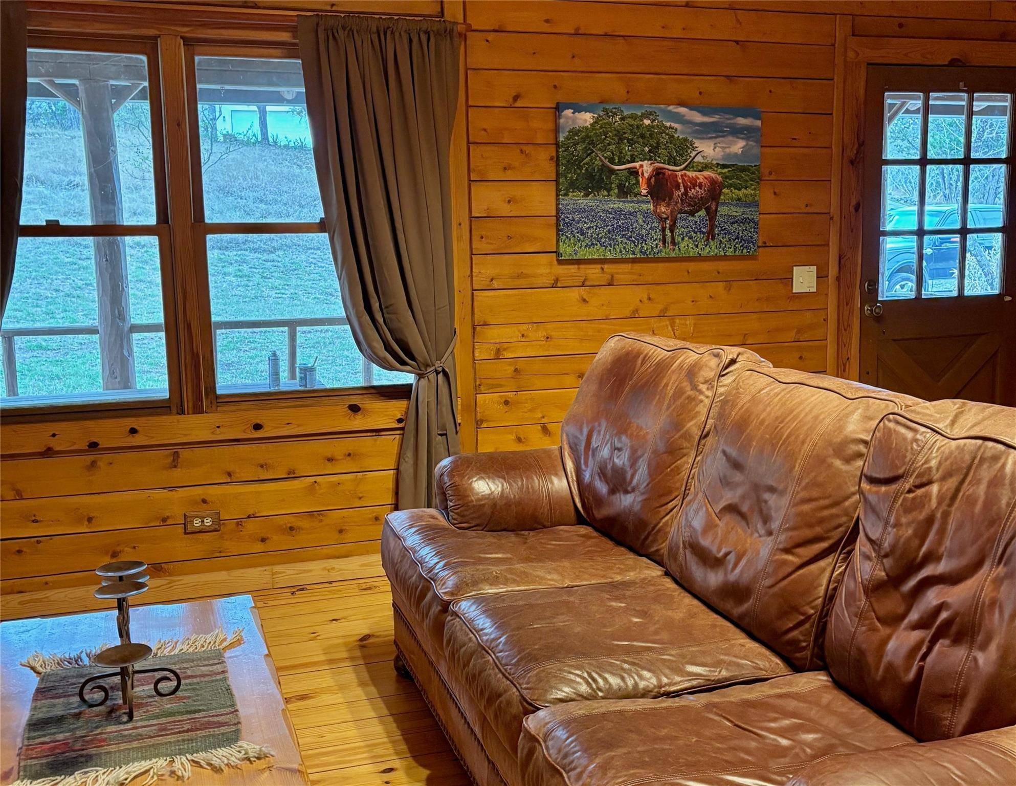 623 Appaloosa DR, Fischer, TX 78623