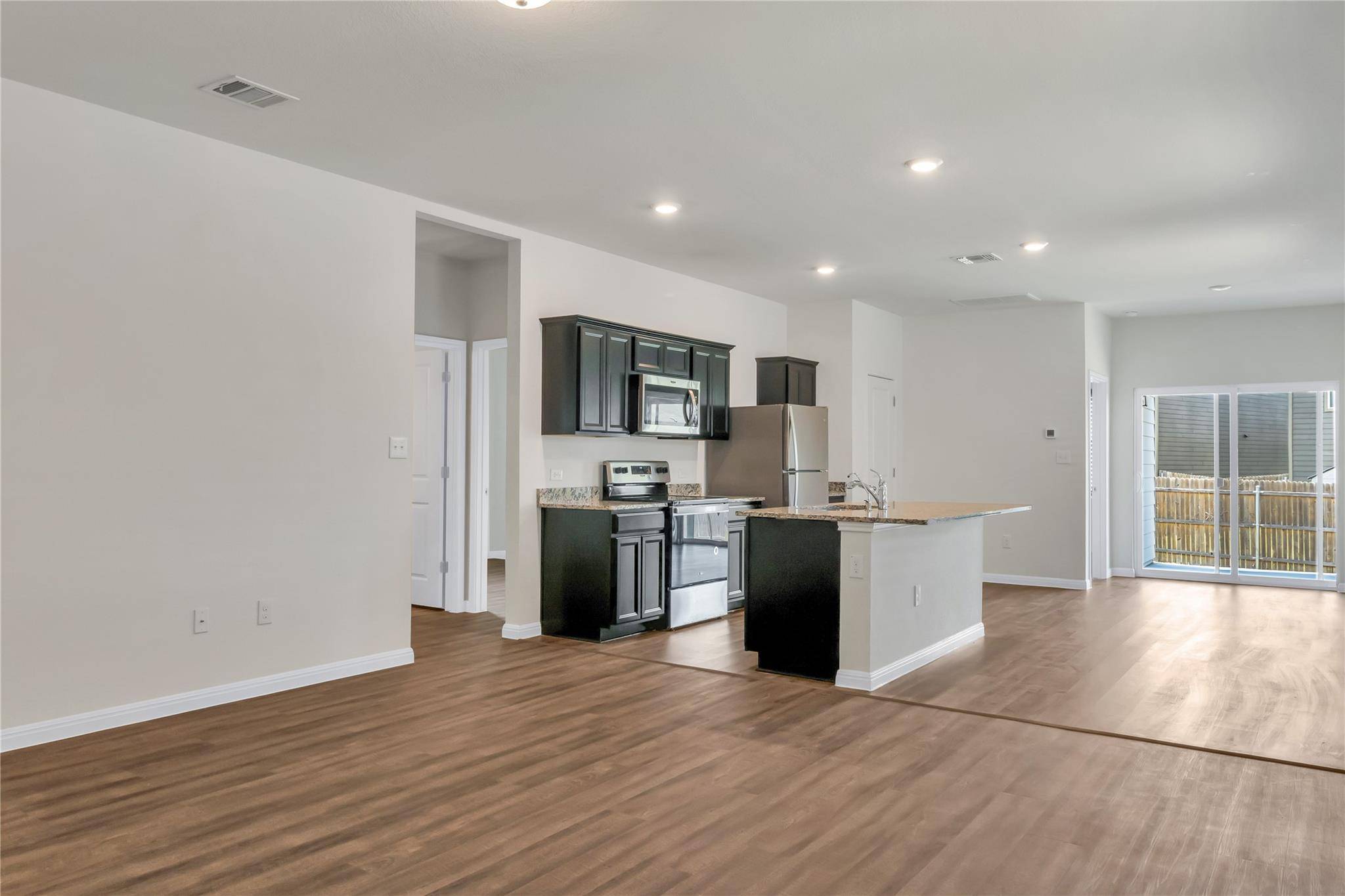 360 Bell Rings DR, Jarrell, TX 76537