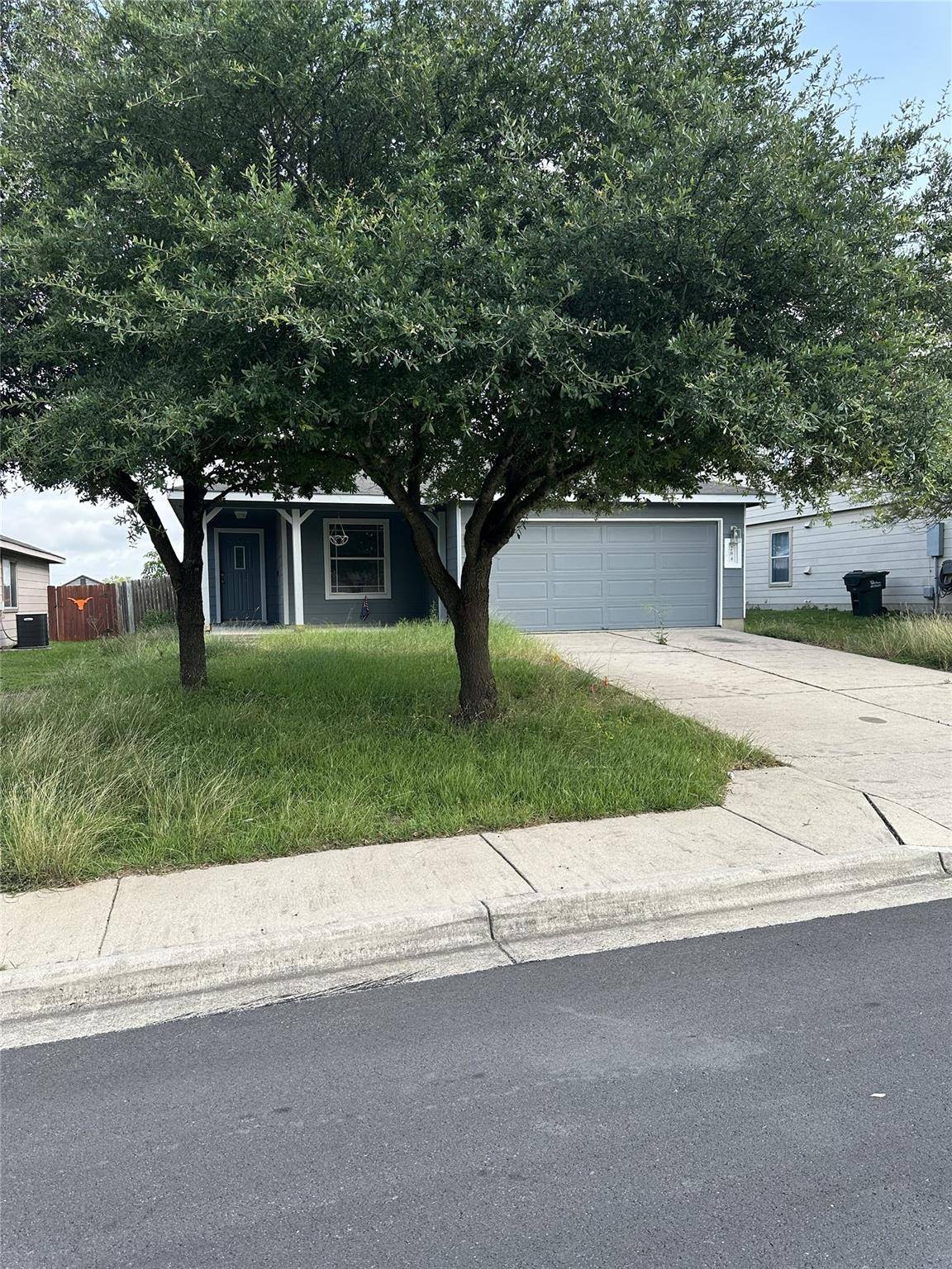 284 Onyx Lake DR, Kyle, TX 78640