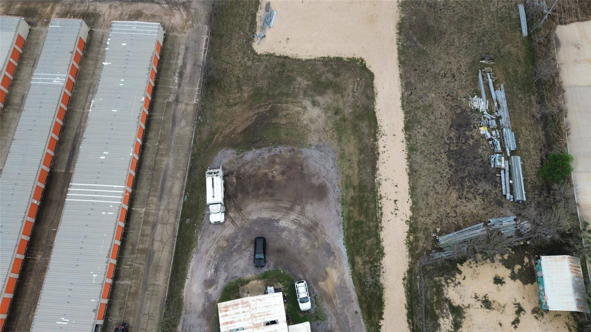 1415 S Commerce ST, Lockhart, TX 78644